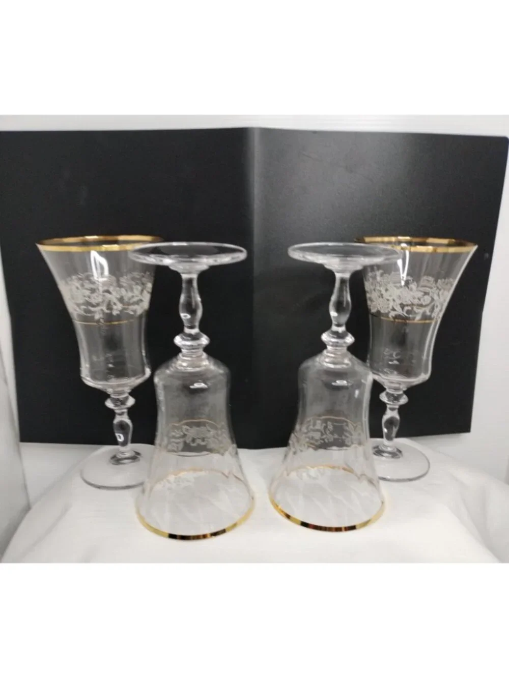 4 Mikasa Antique Lace Middle Floral Elegant Wine, Water Crystal Gold Rim New